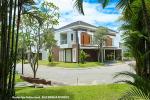 gerbang perumahan premium